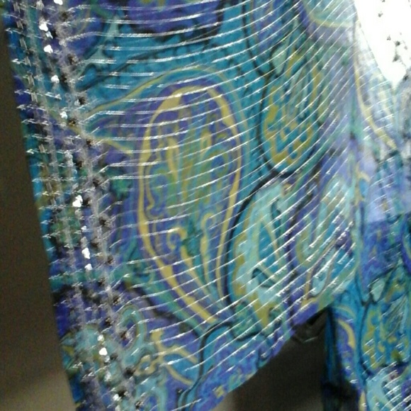 Beautiful Cache  beaded top - Picture 3 of 4